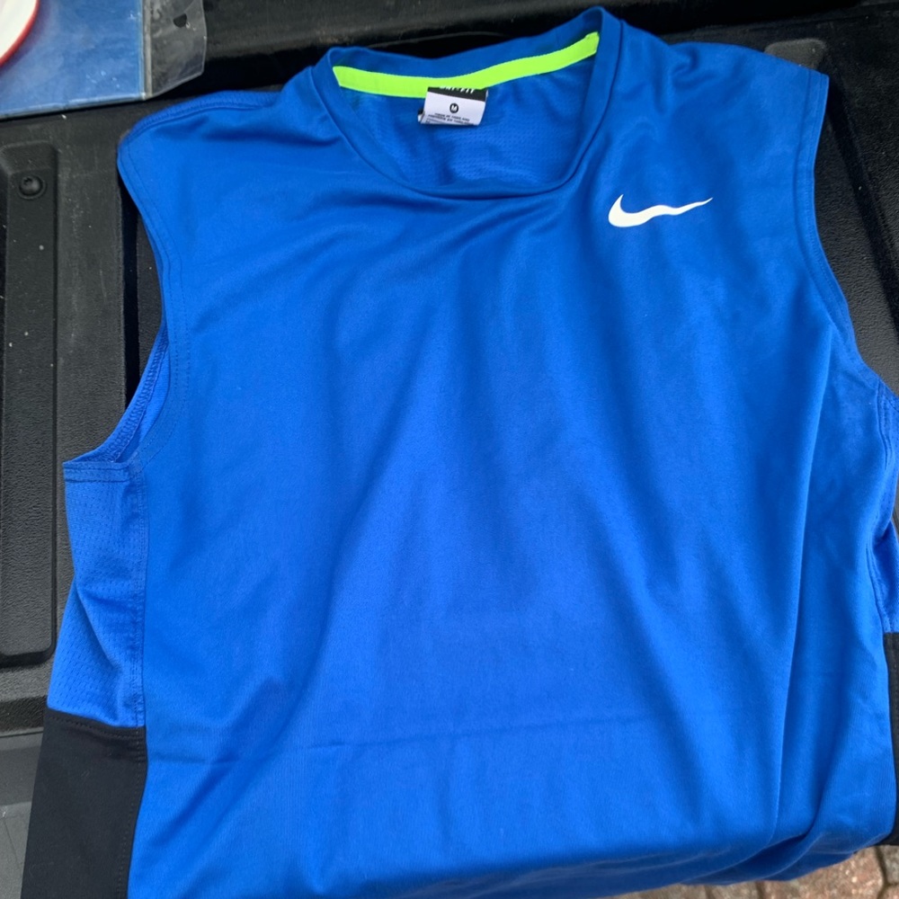 NIKE Dri-FIT sleeveless athletic shirt